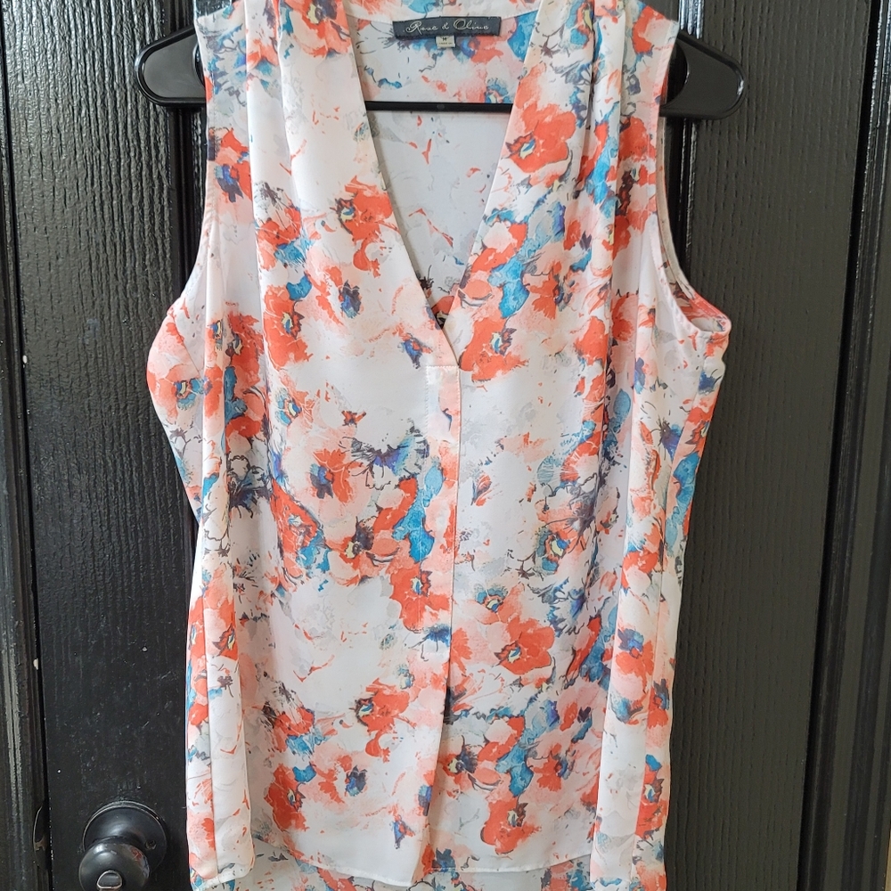 Rose & Olive sleeveless blouse, Size M